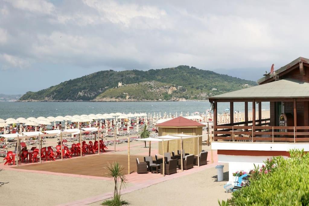 Girasole A Due Passi Dal Mare Apartment Minturno Luaran gambar